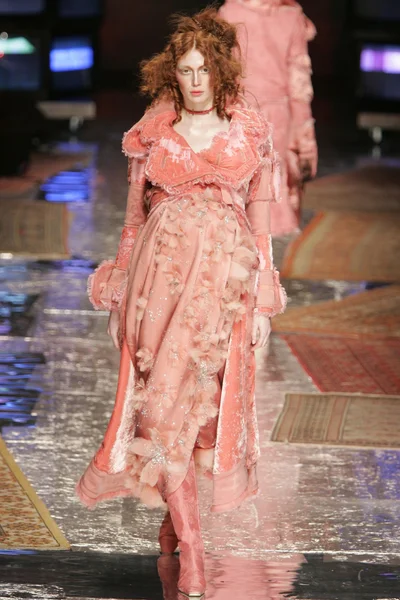 Look 32